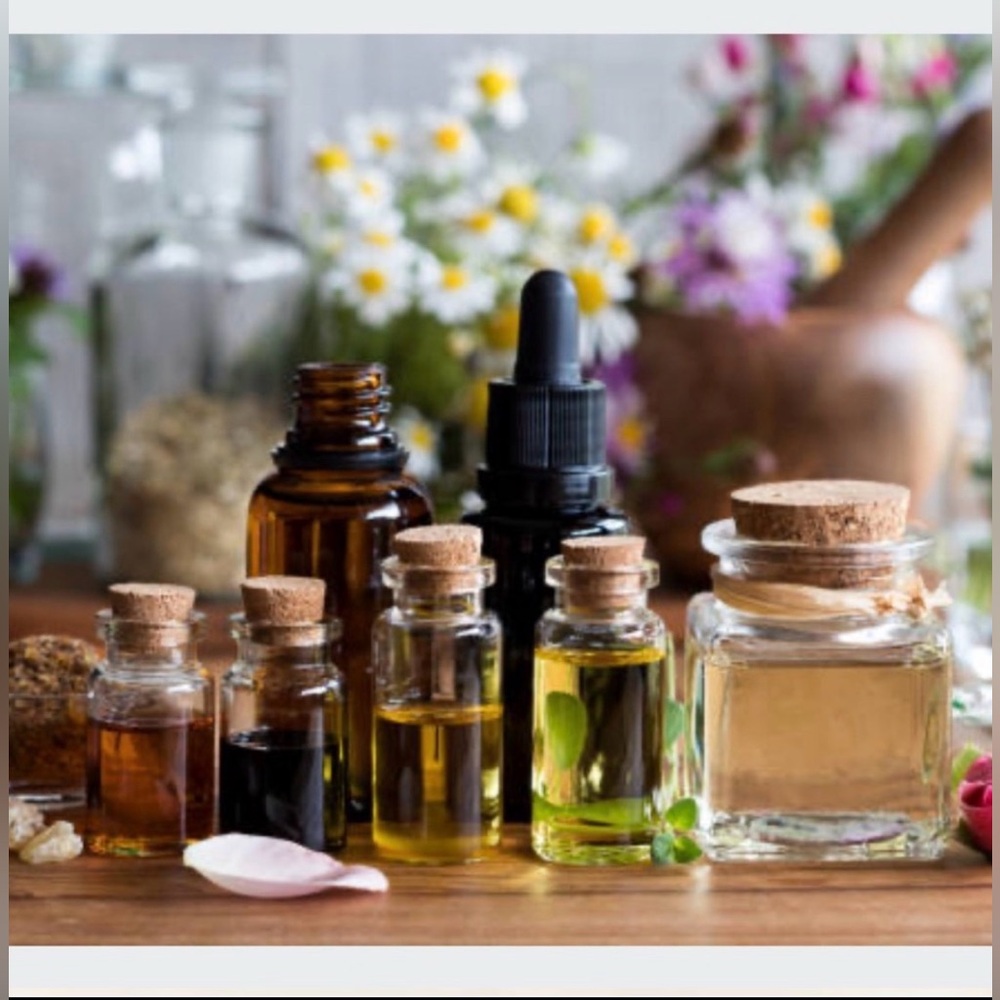 Gothic Embrace Essential Oil Blends 🌿 - Picture 2 of 10
